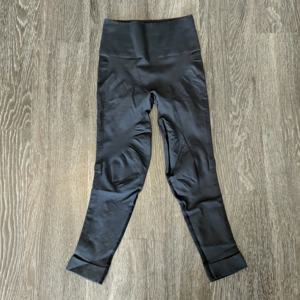 Lululemon Zone In Crop
